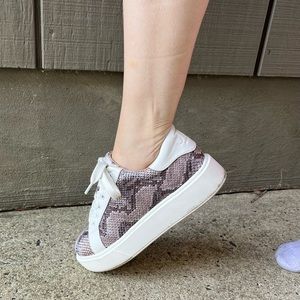 JLo Jennifer Lopez Angelique Sneaker